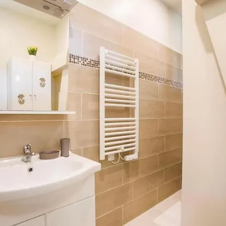 Le Manoir Du Val ヴィラ *