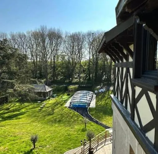 Le Manoir Du Val Villa *